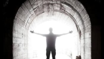 Uzmanīgs ceļš: atrodiet mieru katrā solī